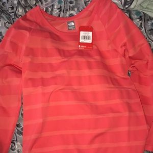 Women’s XL north face long sleeve shirt brand new